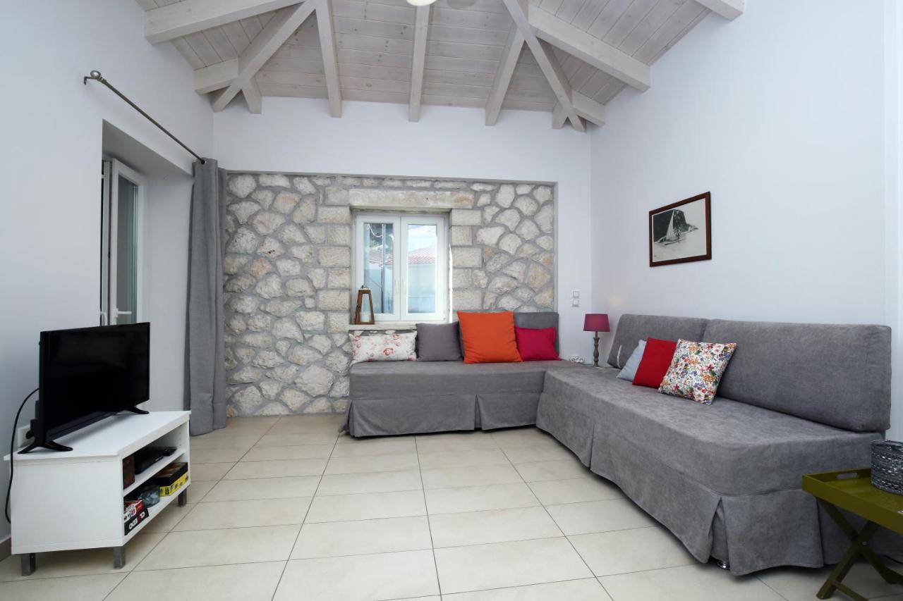 Wild Sea Apartments Áyios Nikítas Exterior foto