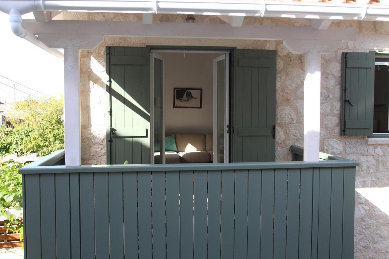 Wild Sea Apartments Áyios Nikítas Exterior foto